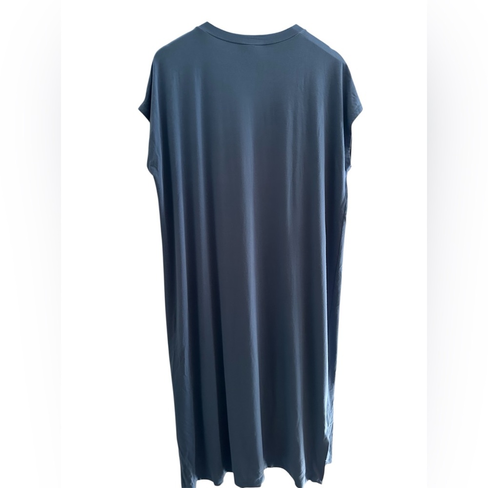 Eileen Fisher Elegant Blue Sleeveless Dress